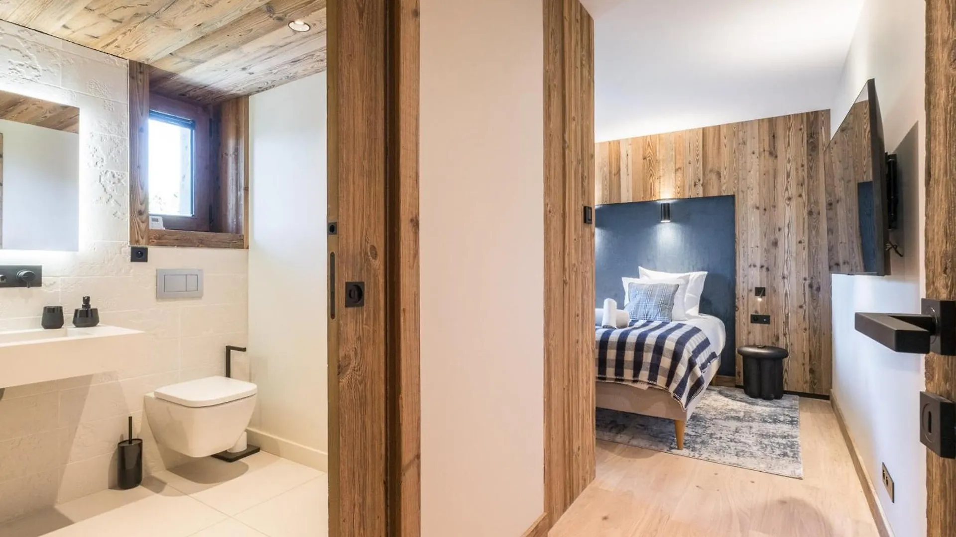 Luxueux Appartement Avec Hammam Proche Des Pistes, Cheminee Et Parking A Meribel - Fr-1-565-103 Les Allues 0*,  France