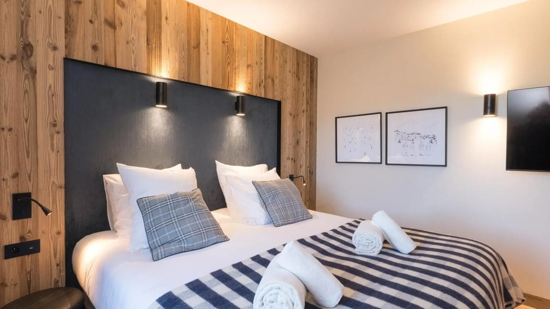 Luxueux Appartement Avec Hammam Proche Des Pistes, Cheminee Et Parking A Meribel - Fr-1-565-103 Les Allues Apartment