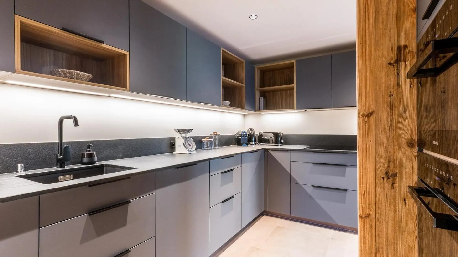 Apartment Luxueux Appartement Avec Hammam Proche Des Pistes, Cheminee Et Parking A Meribel - Fr-1-565-103 Les Allues France